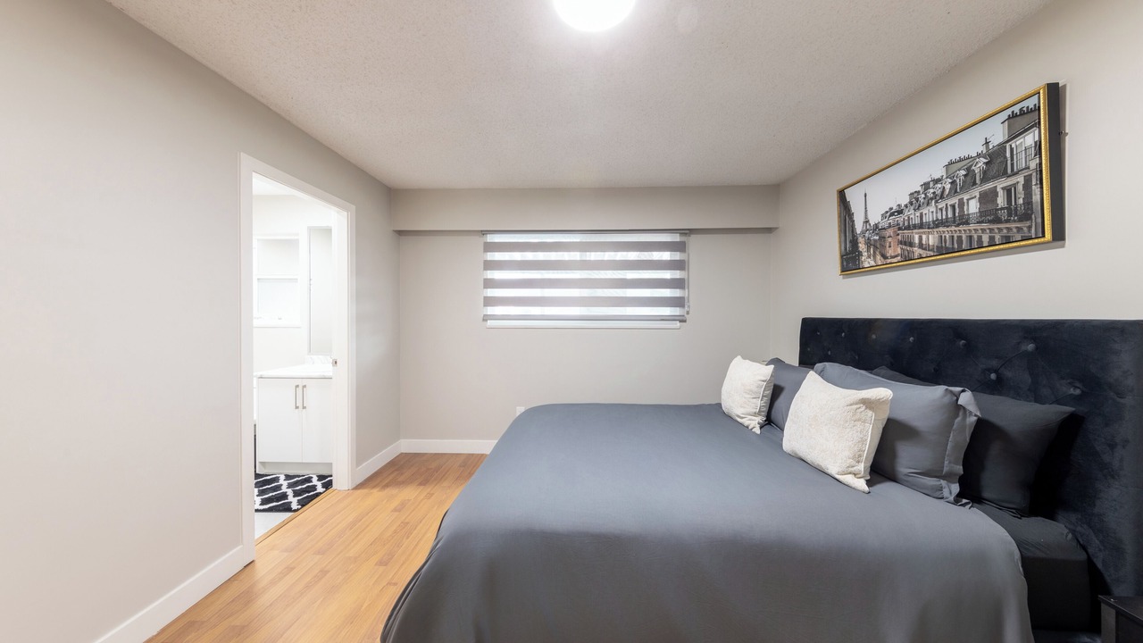 Photo of Bedroom in Newton