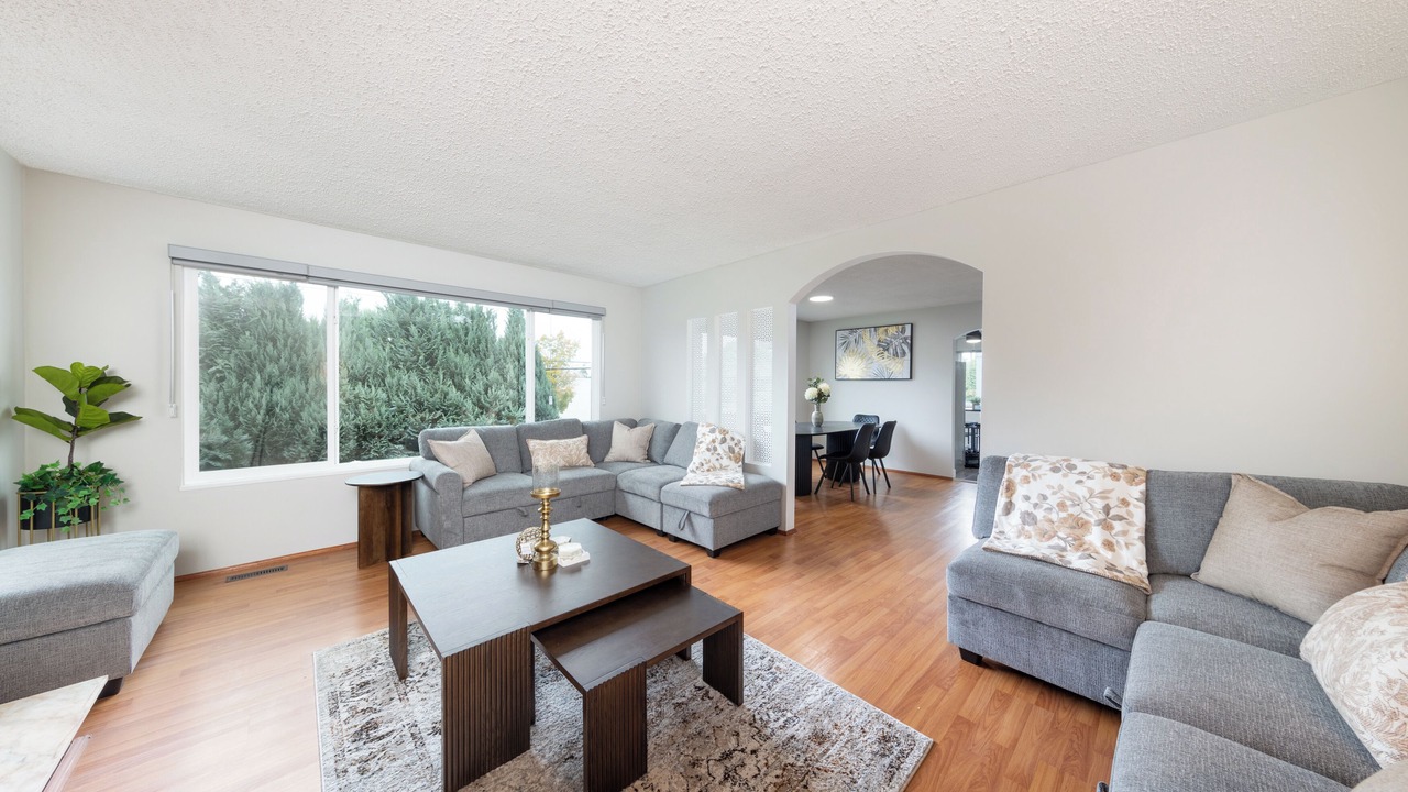 Photo of Livingroom in Newton