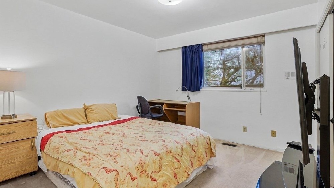 Photo of Bedroom in Oakridge