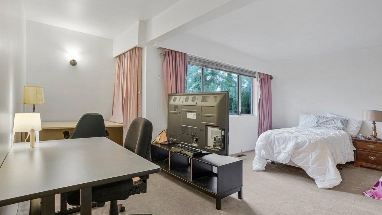 Photo of Bedroom in Oakridge