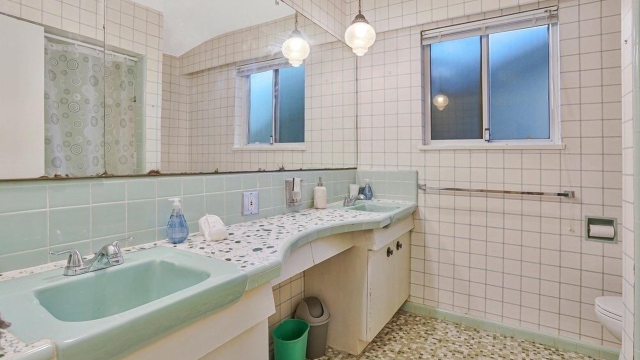 Photo of Bathroom in Oakridge