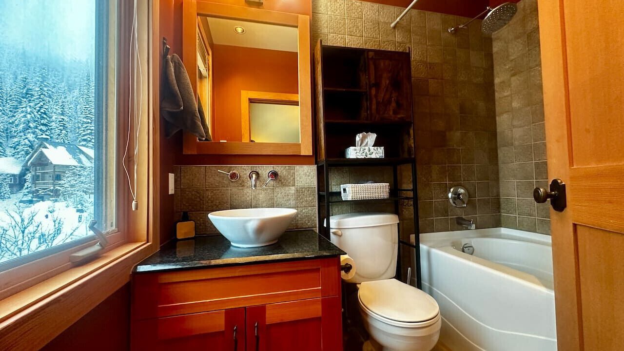 Photo of Bathroom in Golden