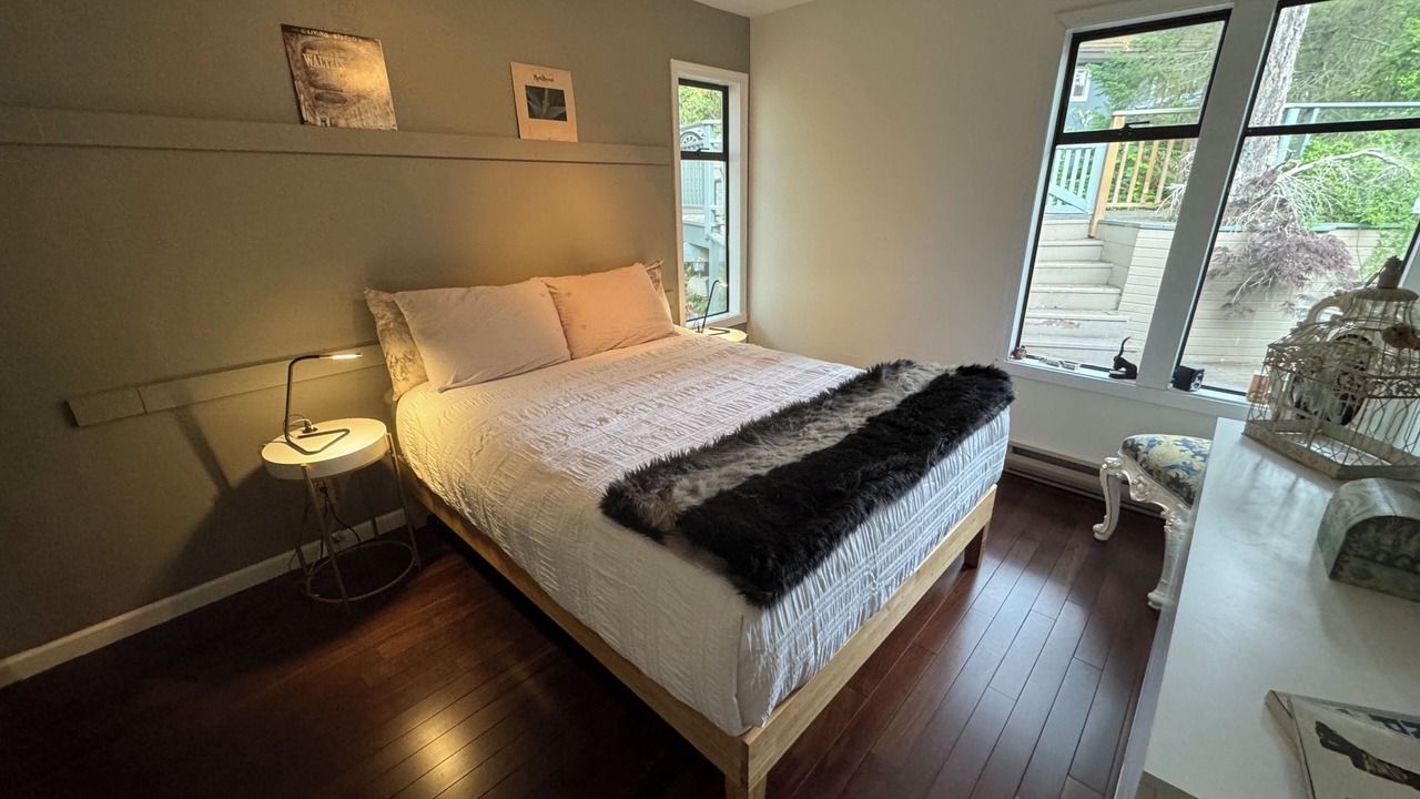 Photo of Bedroom in Garden Bay