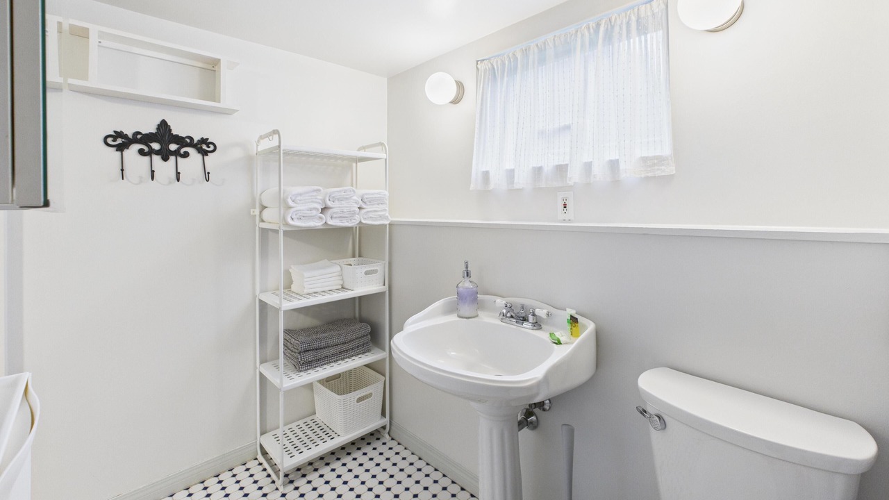 Photo of Bathroom in Gonzales