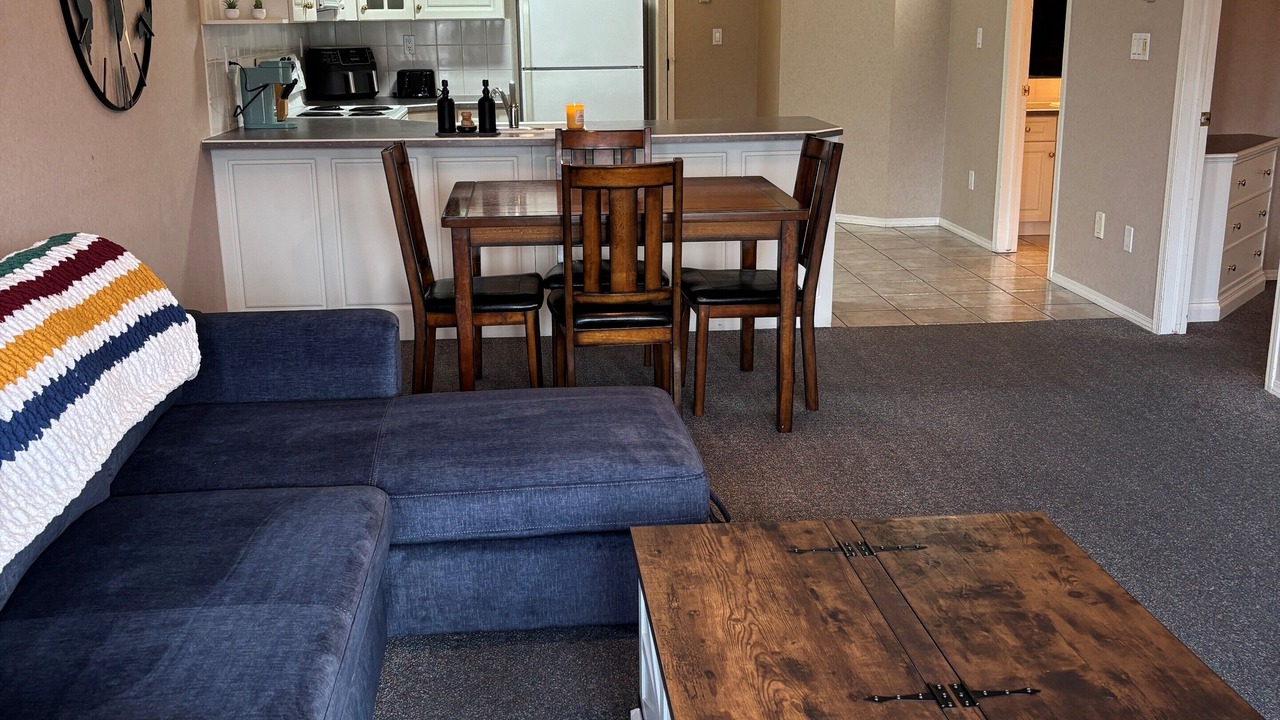 Photo of Livingroom in East Kootenay