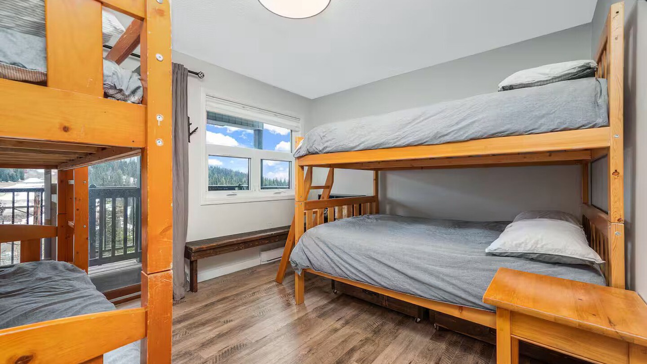 Photo of Bedroom in Silver Star Mountain
