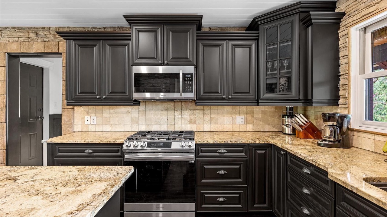 Photo of Kitchen in Silver Star Mountain