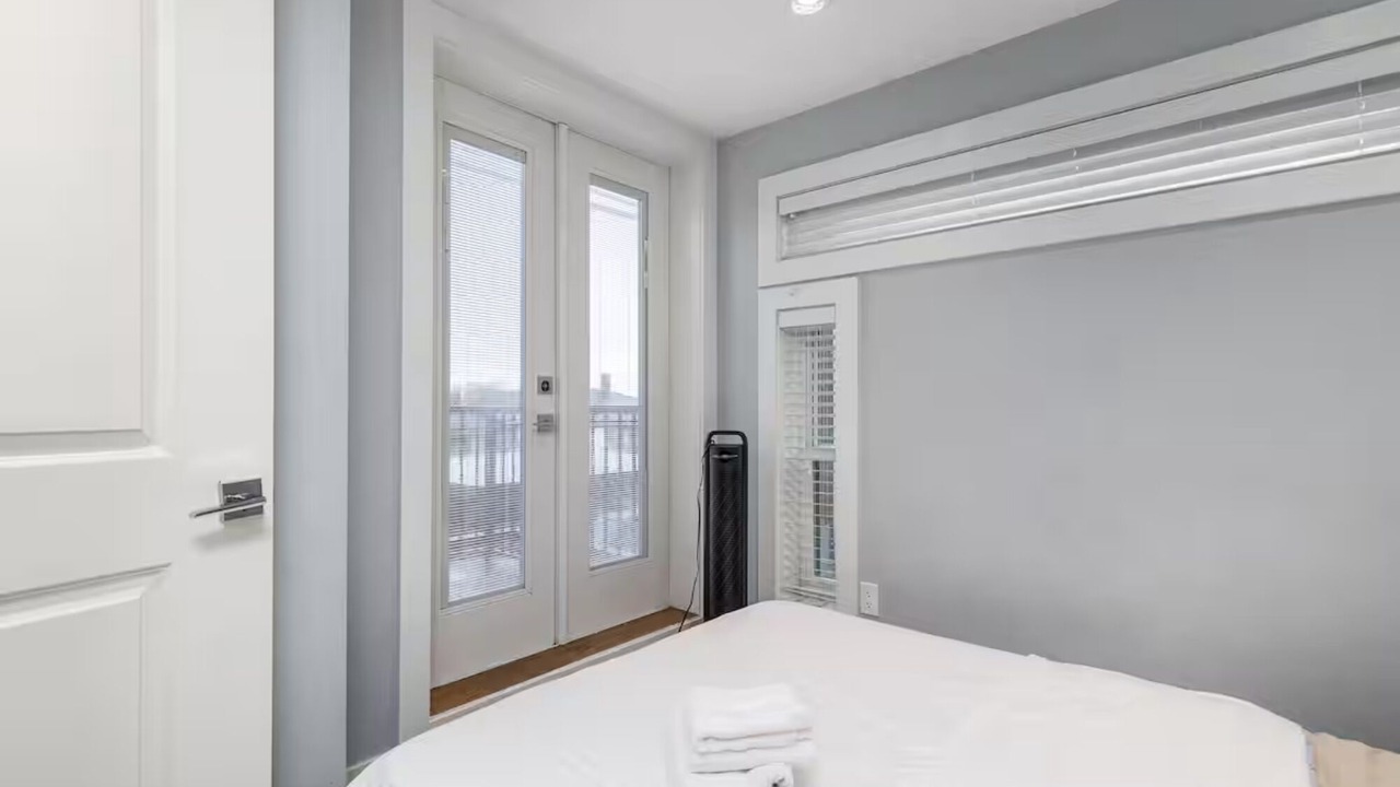 Photo of Bedroom in Sunset