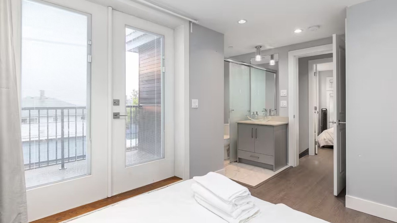 Photo of Bedroom in Sunset