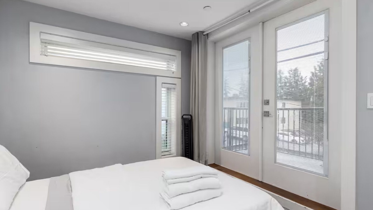 Photo of Bedroom in Sunset