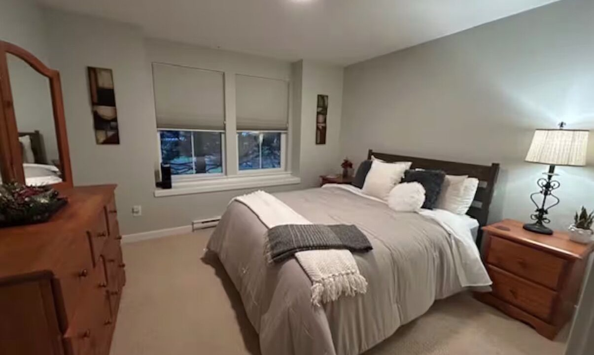 Photo of Bedroom in Lindell Beach