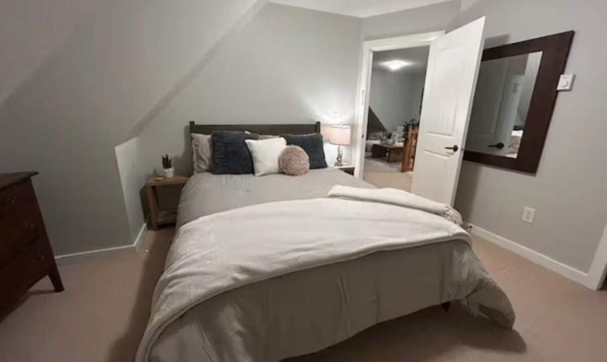 Photo of Bedroom in Lindell Beach