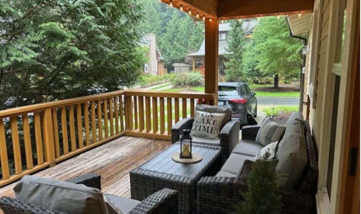 Photo of Patio Balcony in Lindell Beach