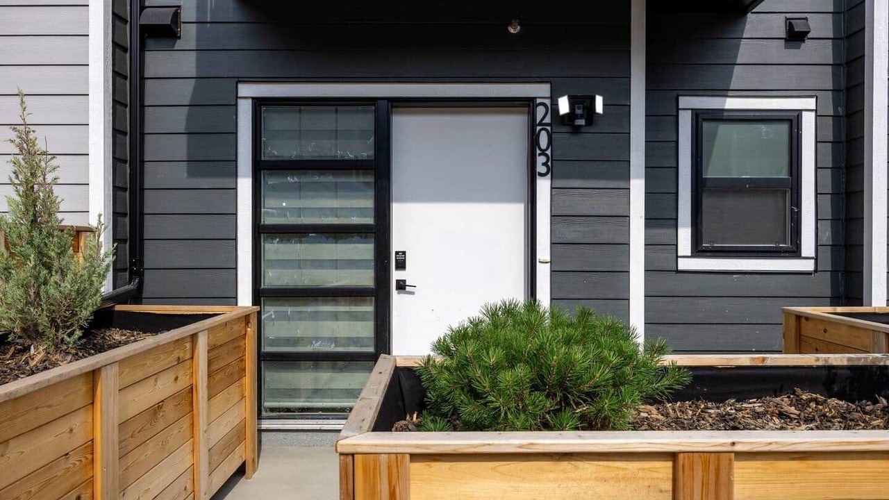 Photo of Outdoor in Crescent Heights