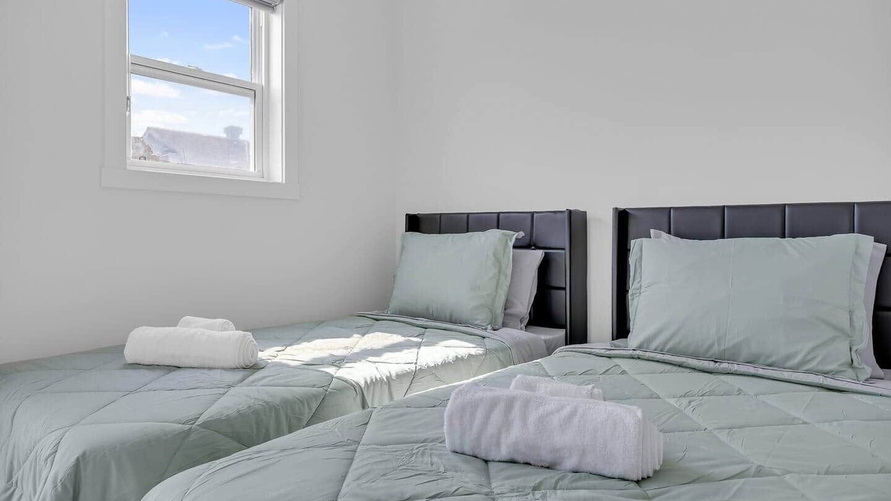 Photo of Bedroom in Crescent Heights