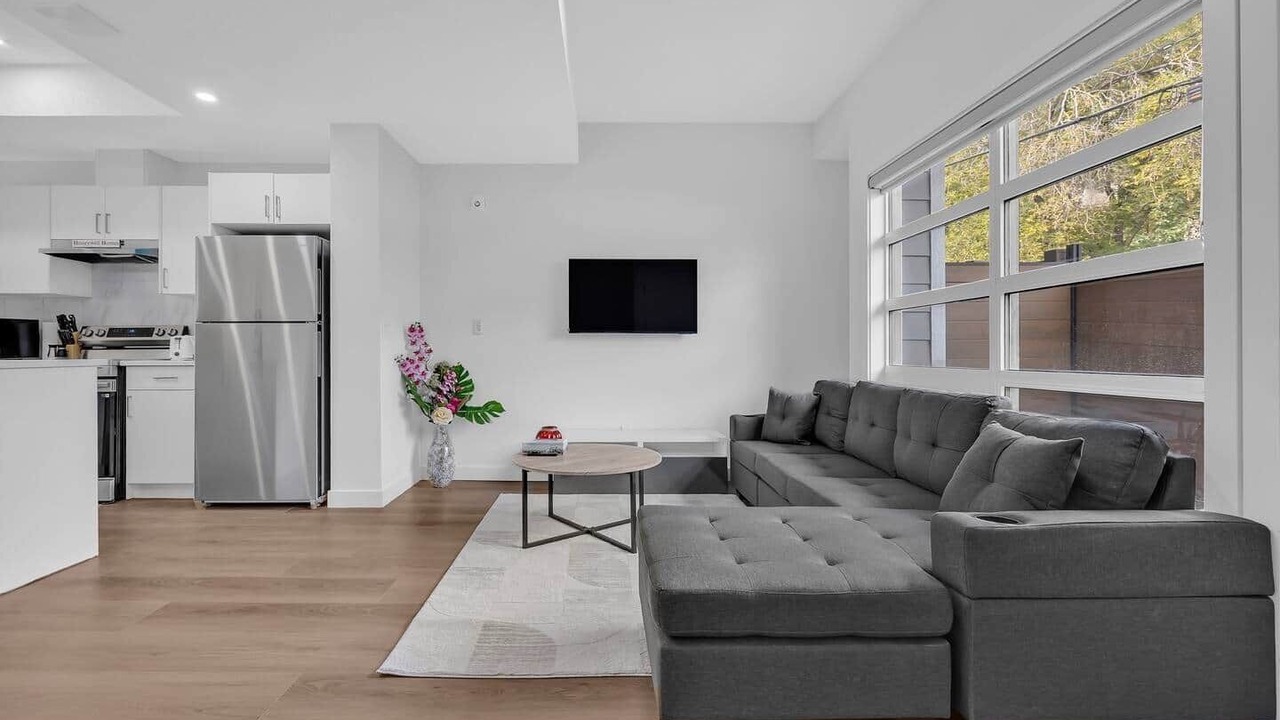 Photo of Livingroom in Crescent Heights