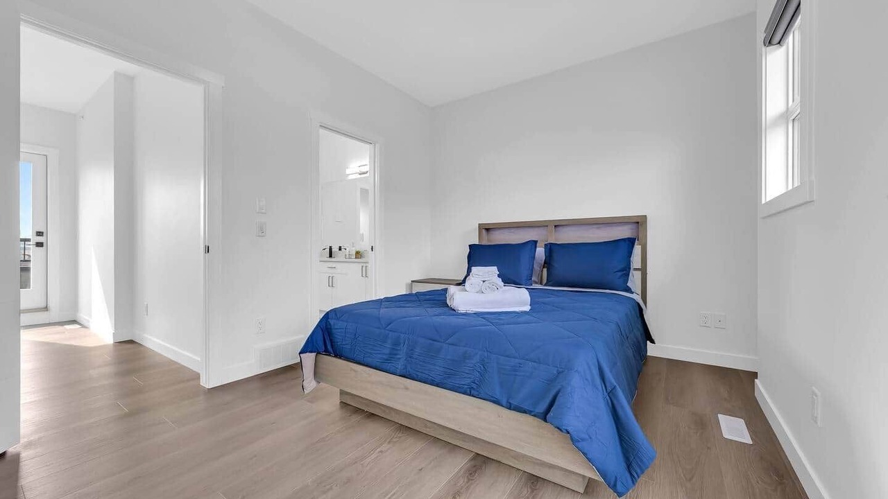 Photo of Bedroom in Crescent Heights