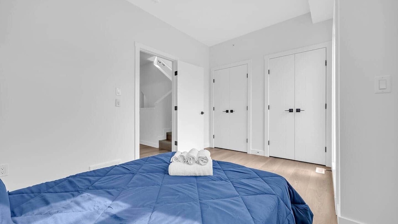 Photo of Bedroom in Crescent Heights