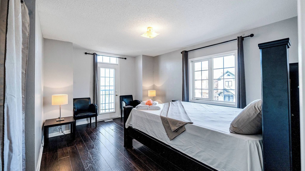 Photo of Bedroom in Ajax