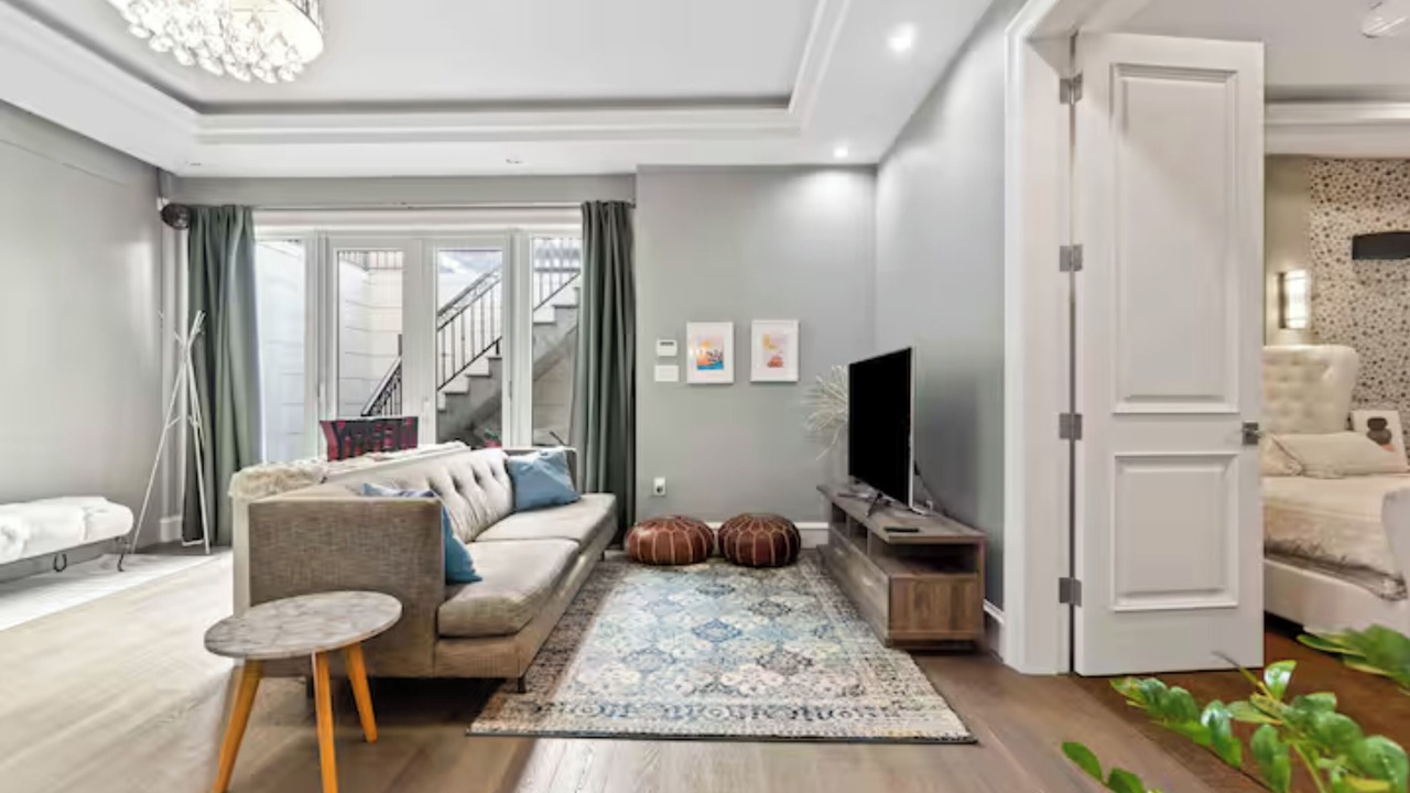 Photo of Livingroom in Marpole