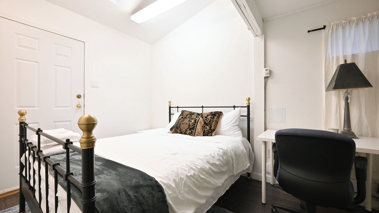 Photo of Bedroom in Dunbar