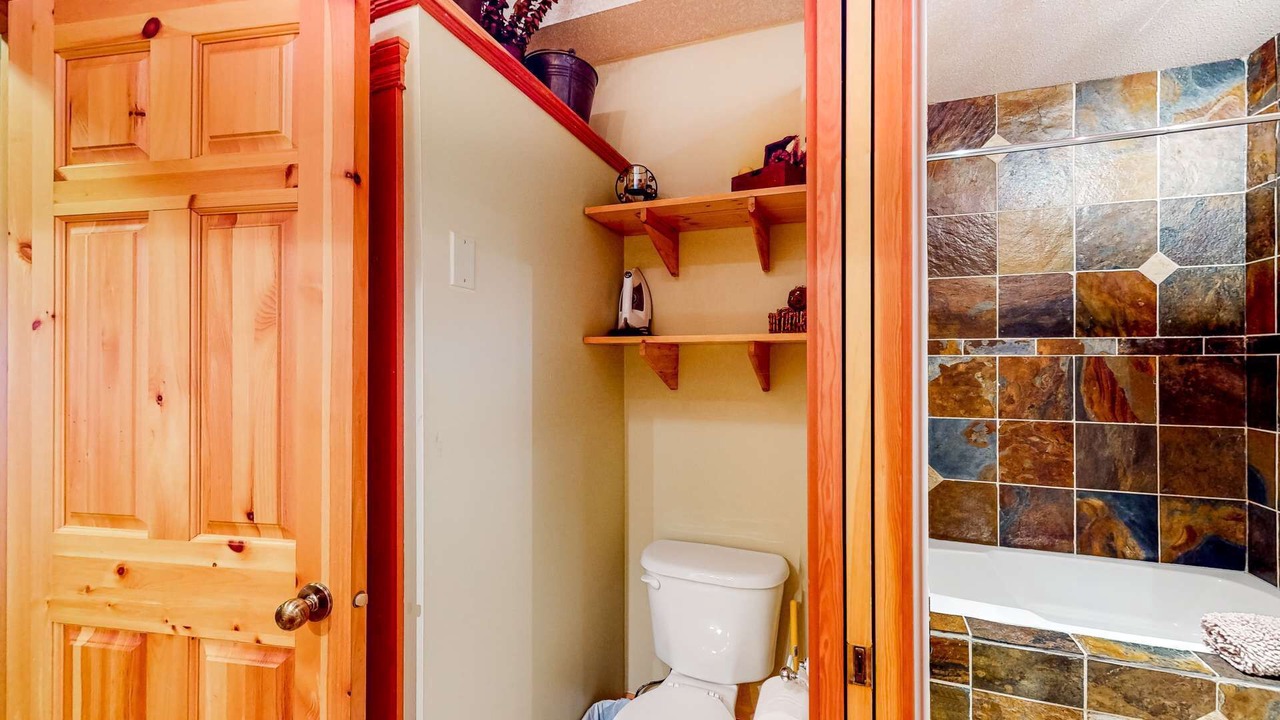 Photo of Bathroom in Snow Pine Estates