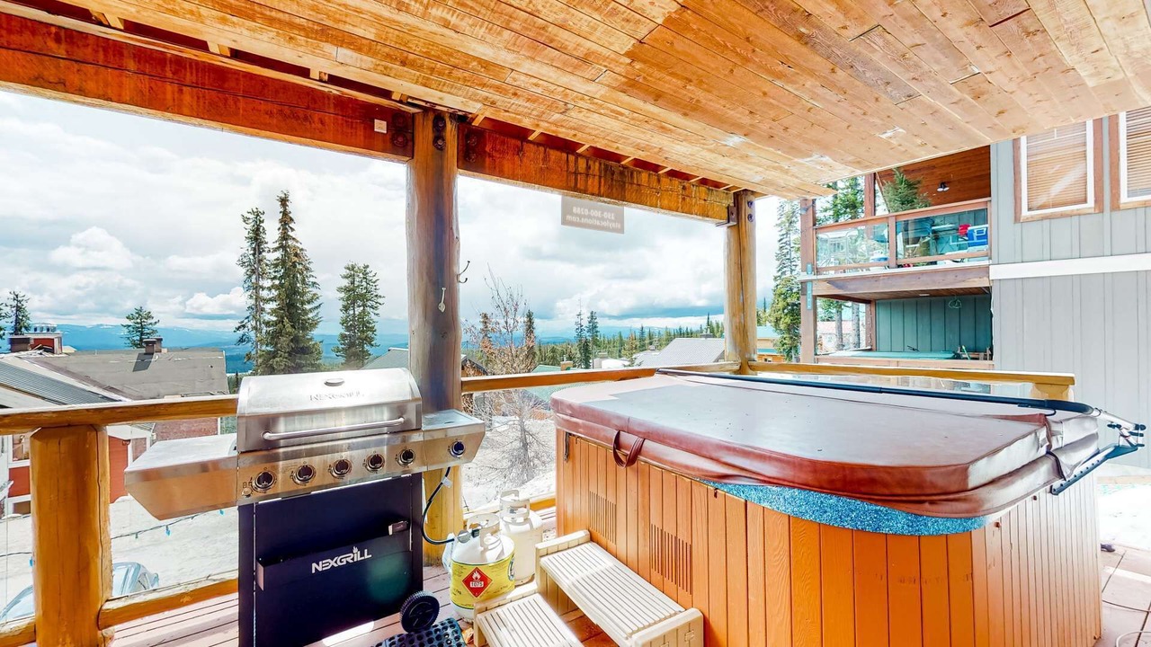 Photo of Outdoor in Snow Pine Estates