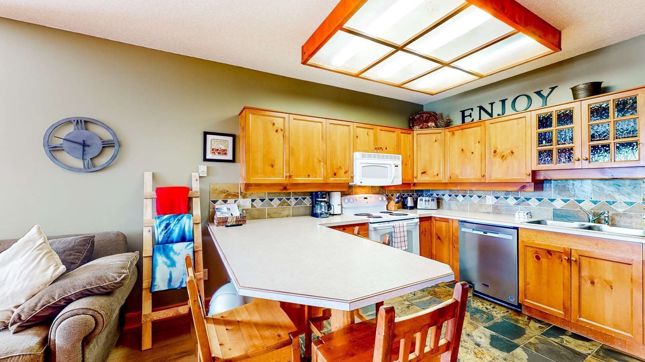 Photo of Kitchen in Snow Pine Estates