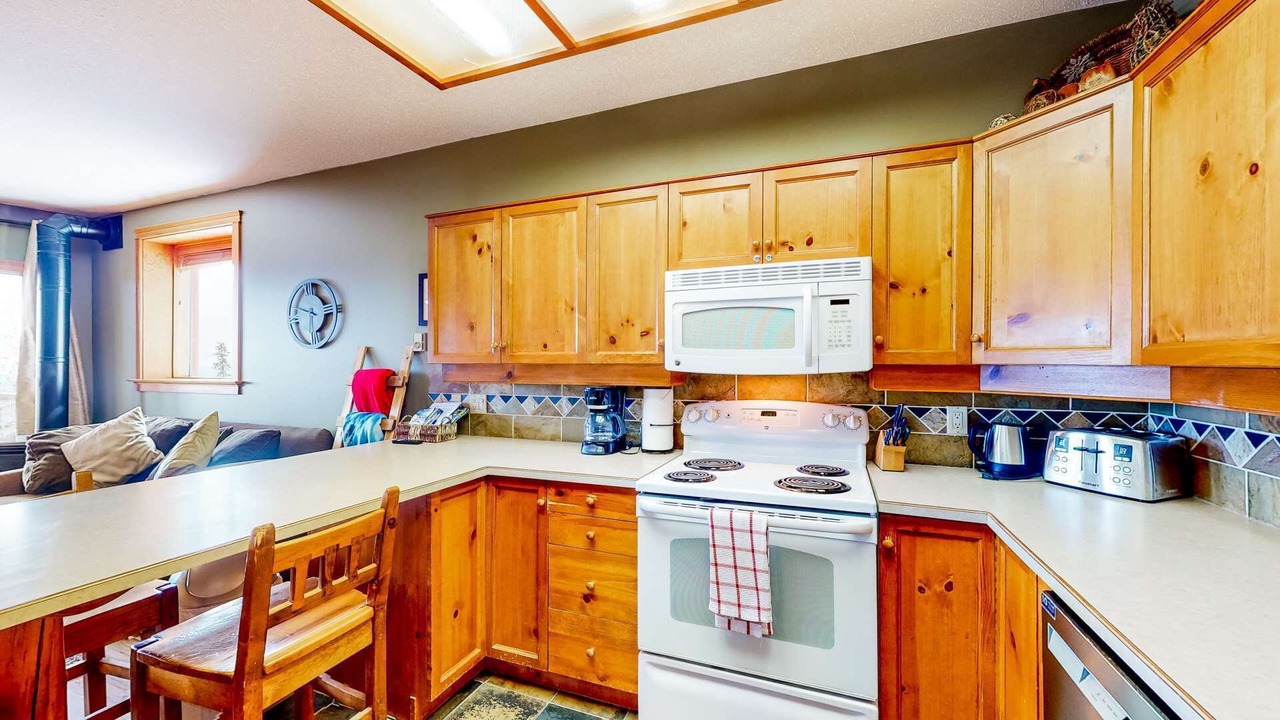Photo of Kitchen in Snow Pine Estates