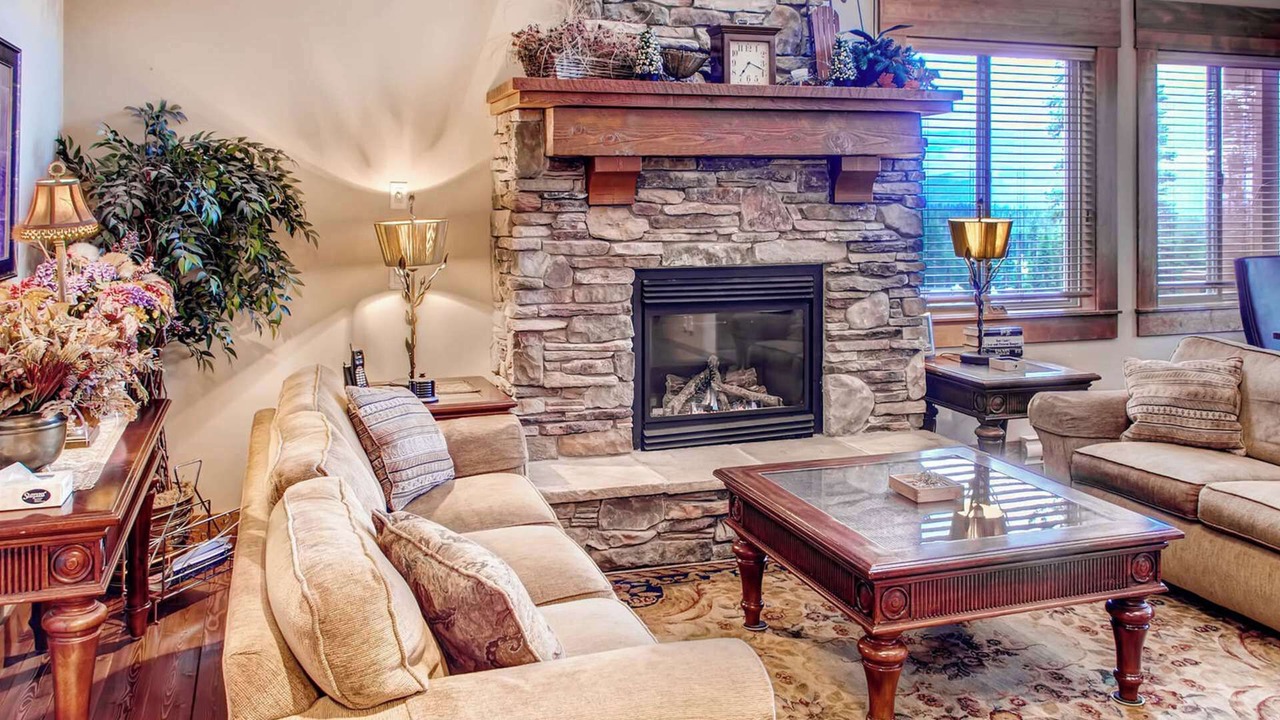 Photo of Livingroom in Snow Pine Estates