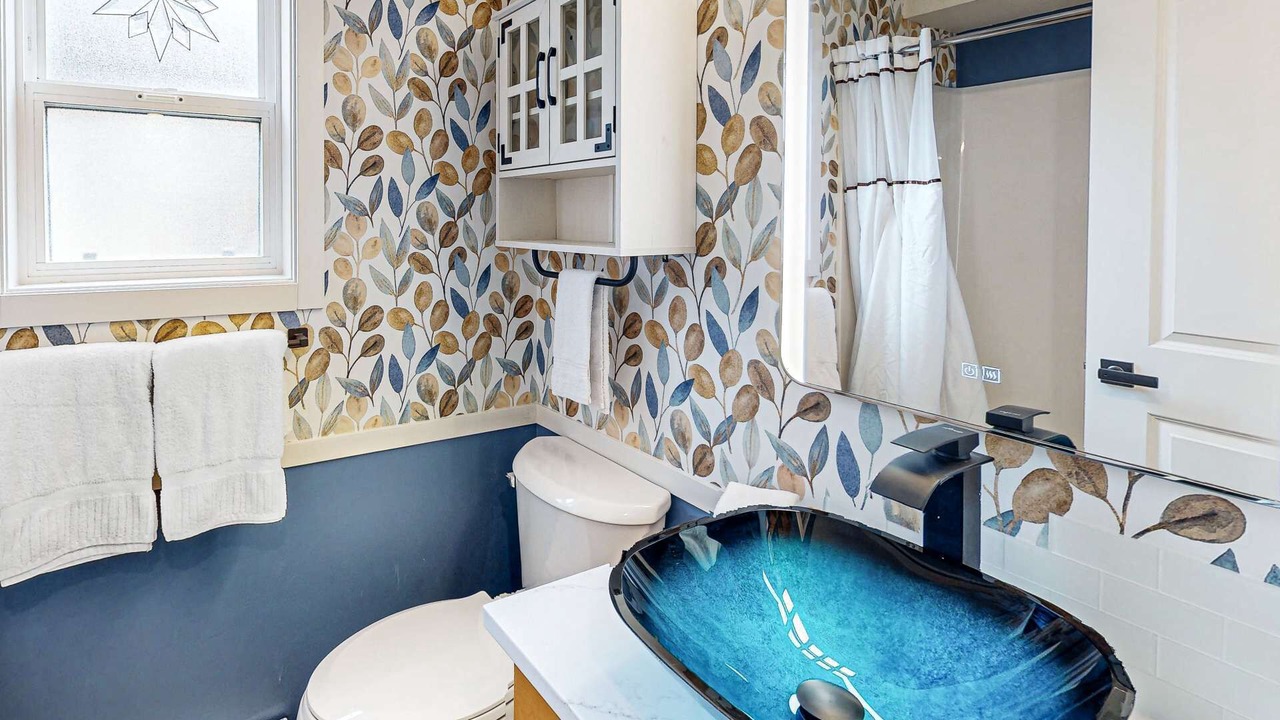 Photo of Bathroom in Big White Ski Resort