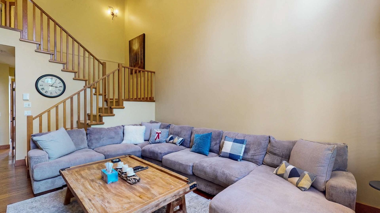Photo of Livingroom in Snow Pine Estates