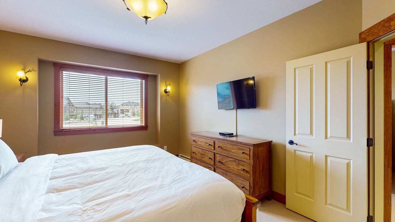 Photo of Bedroom in Snow Pine Estates