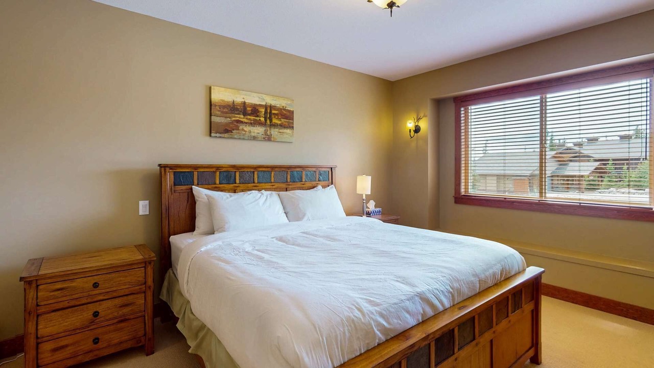 Photo of Bedroom in Snow Pine Estates