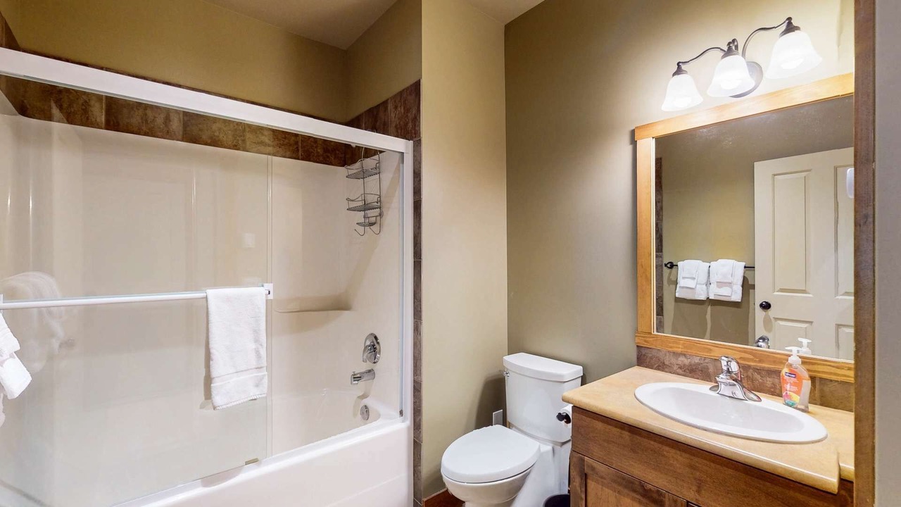 Photo of Bathroom in Snow Pine Estates
