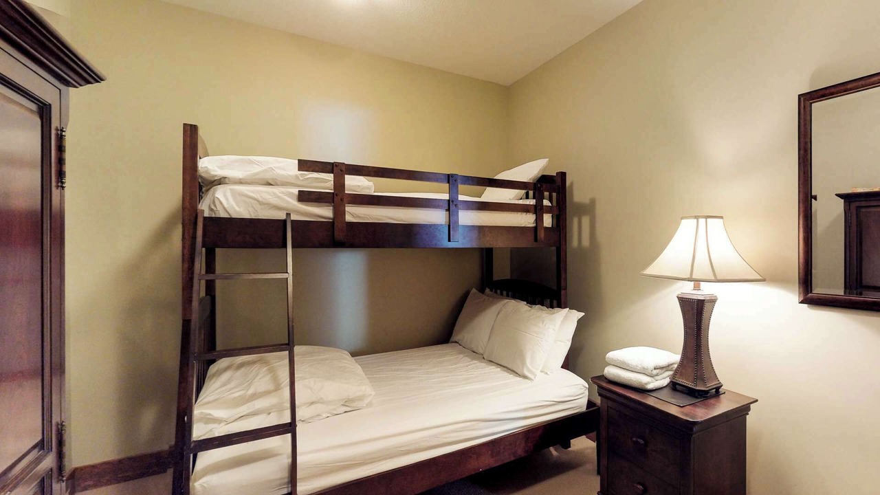 Photo of Bedroom in Snow Pine Estates