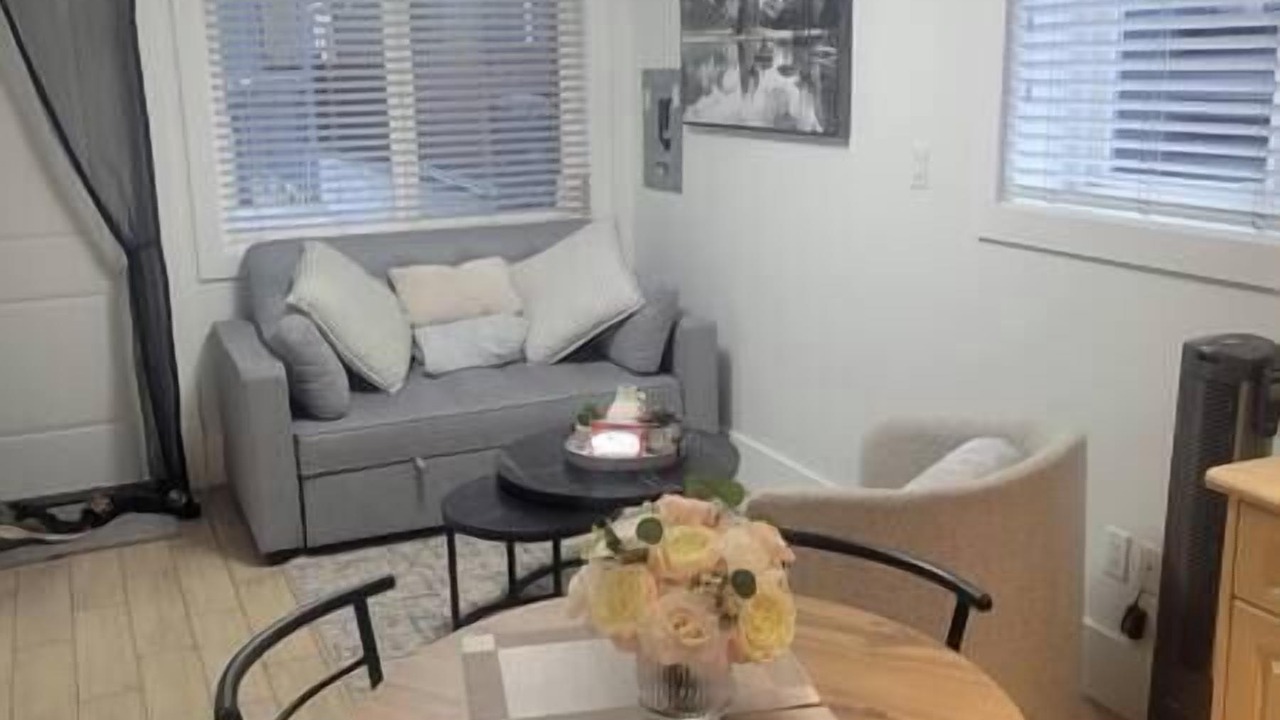 Photo of Livingroom in Fraserview