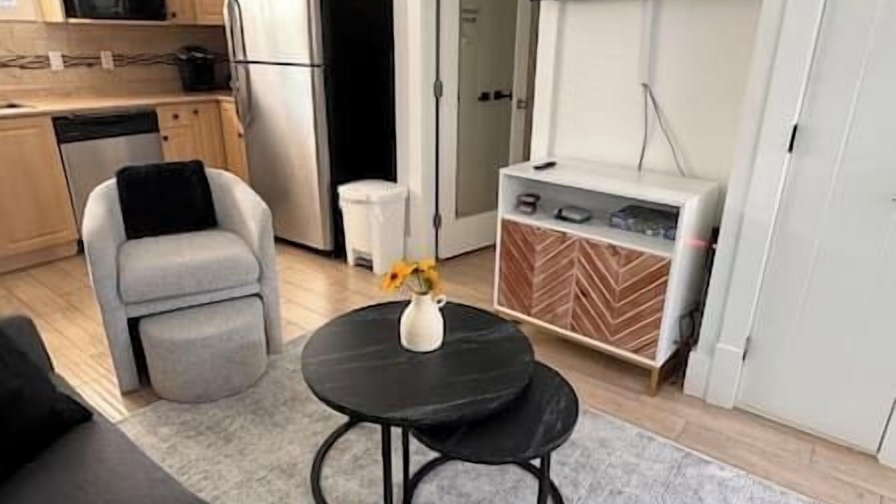 Photo of Livingroom in Fraserview