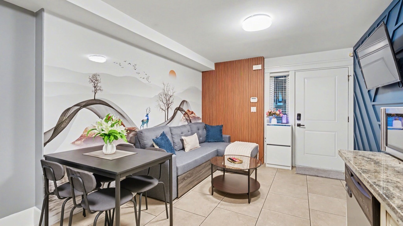Photo of Livingroom in East Side