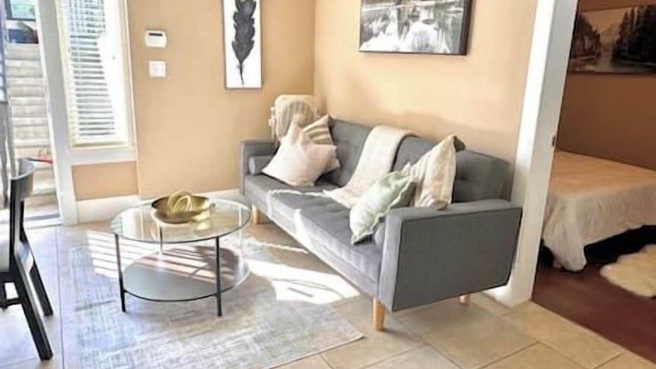 Photo of Livingroom in East Side