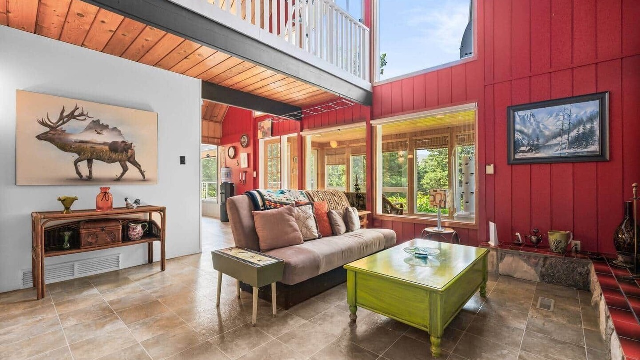 Photo of Livingroom in Calgary
