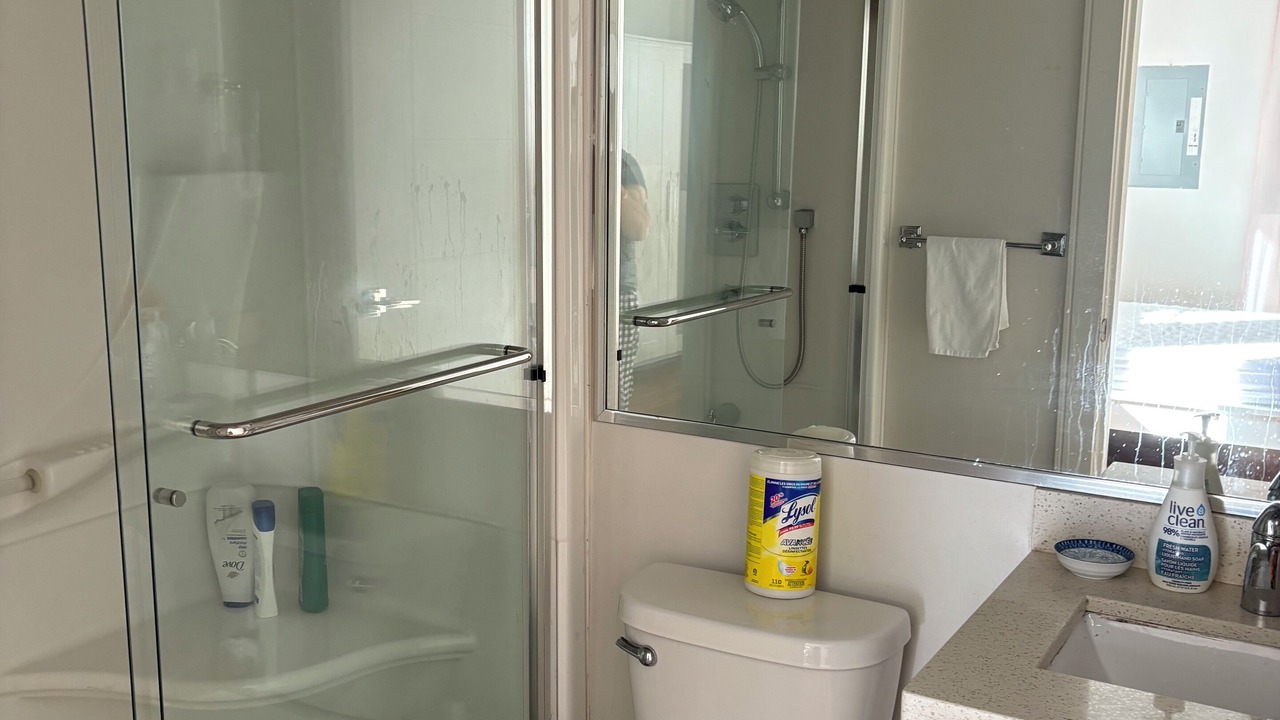 Photo of Bathroom in Hollyburn