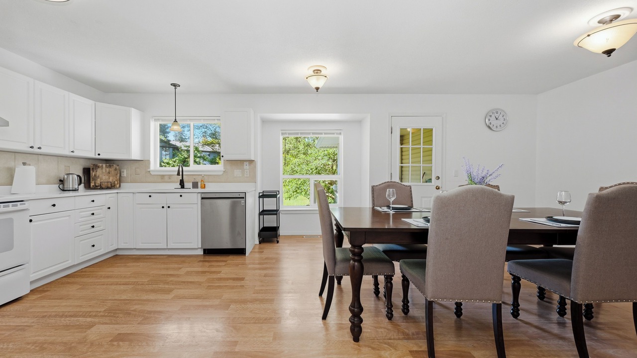 Photo of Kitchen in South Surrey
