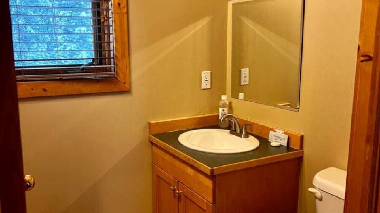 Photo of Bathroom in Golden