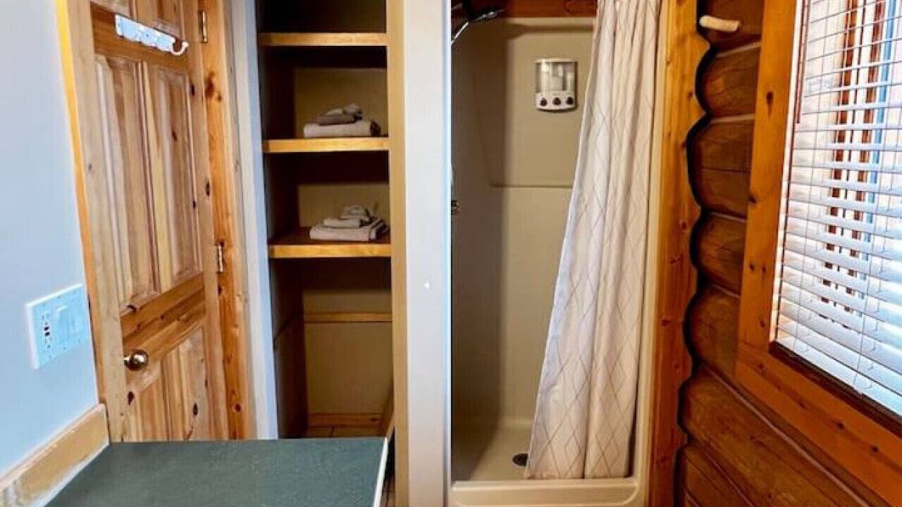 Photo of Bathroom in Golden