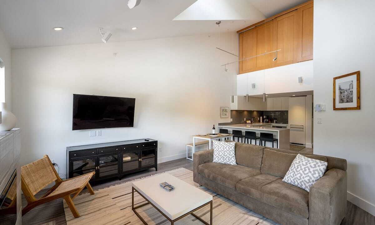 Photo of Livingroom in Whistler Village