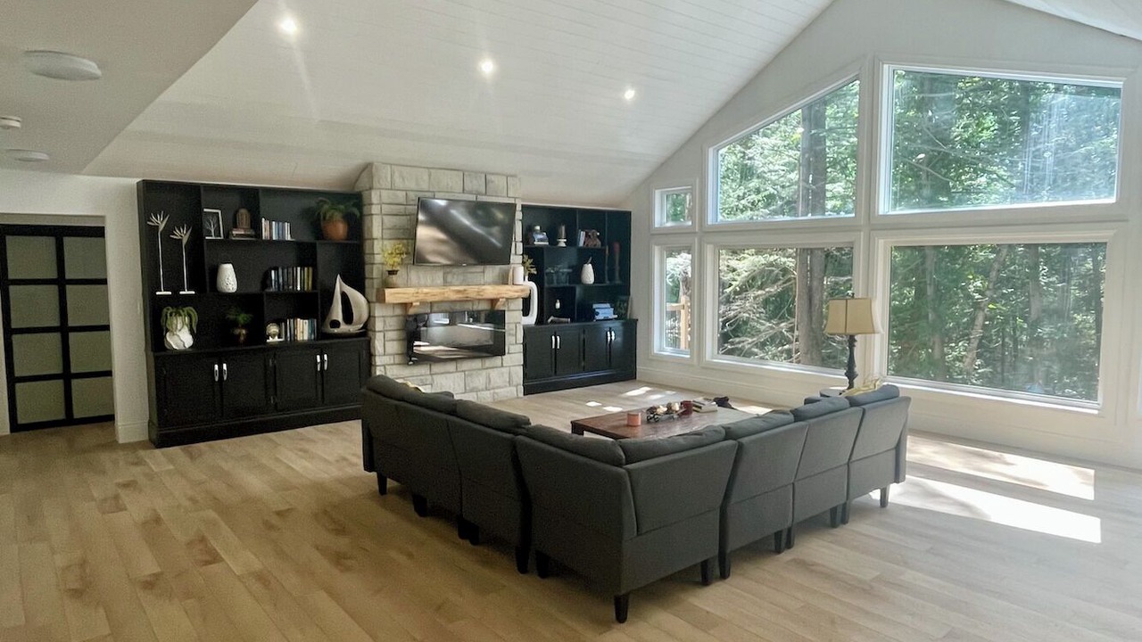 Photo of Livingroom in Bracebridge