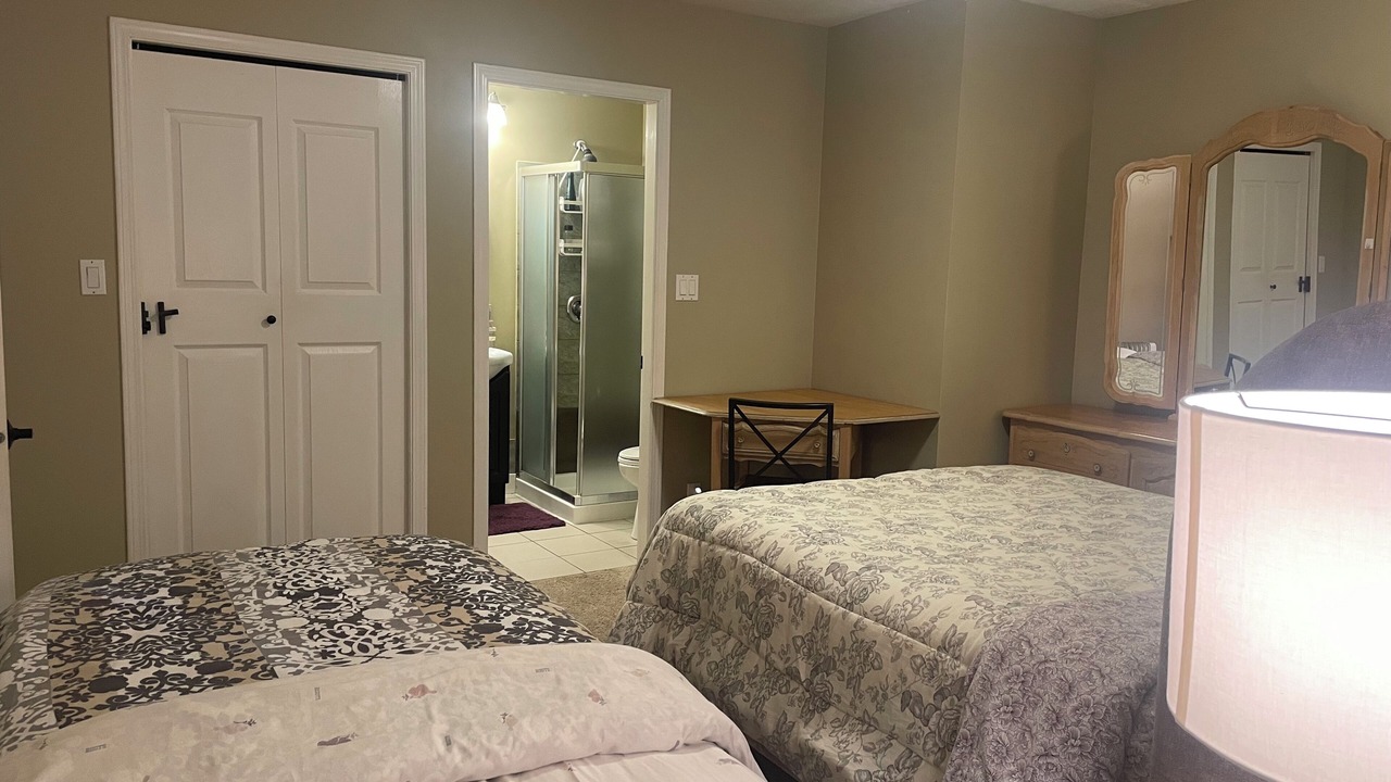 Photo of Bedroom in Lindell Beach