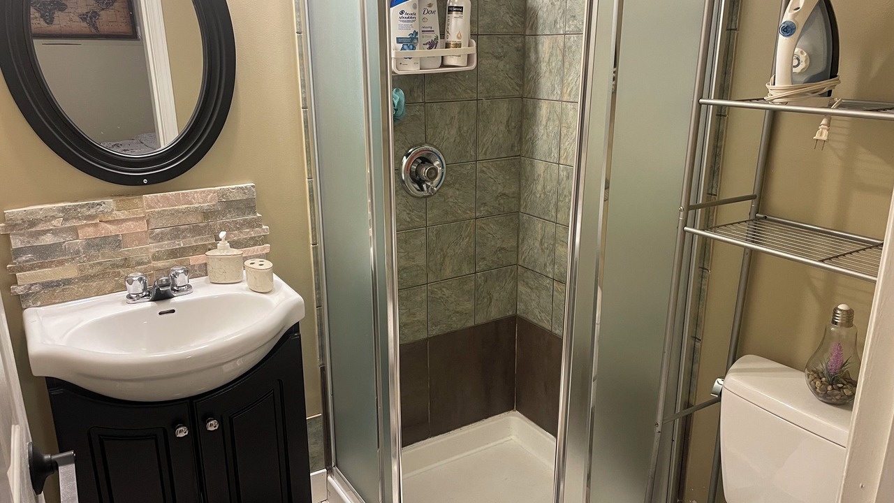 Photo of Bathroom in Lindell Beach