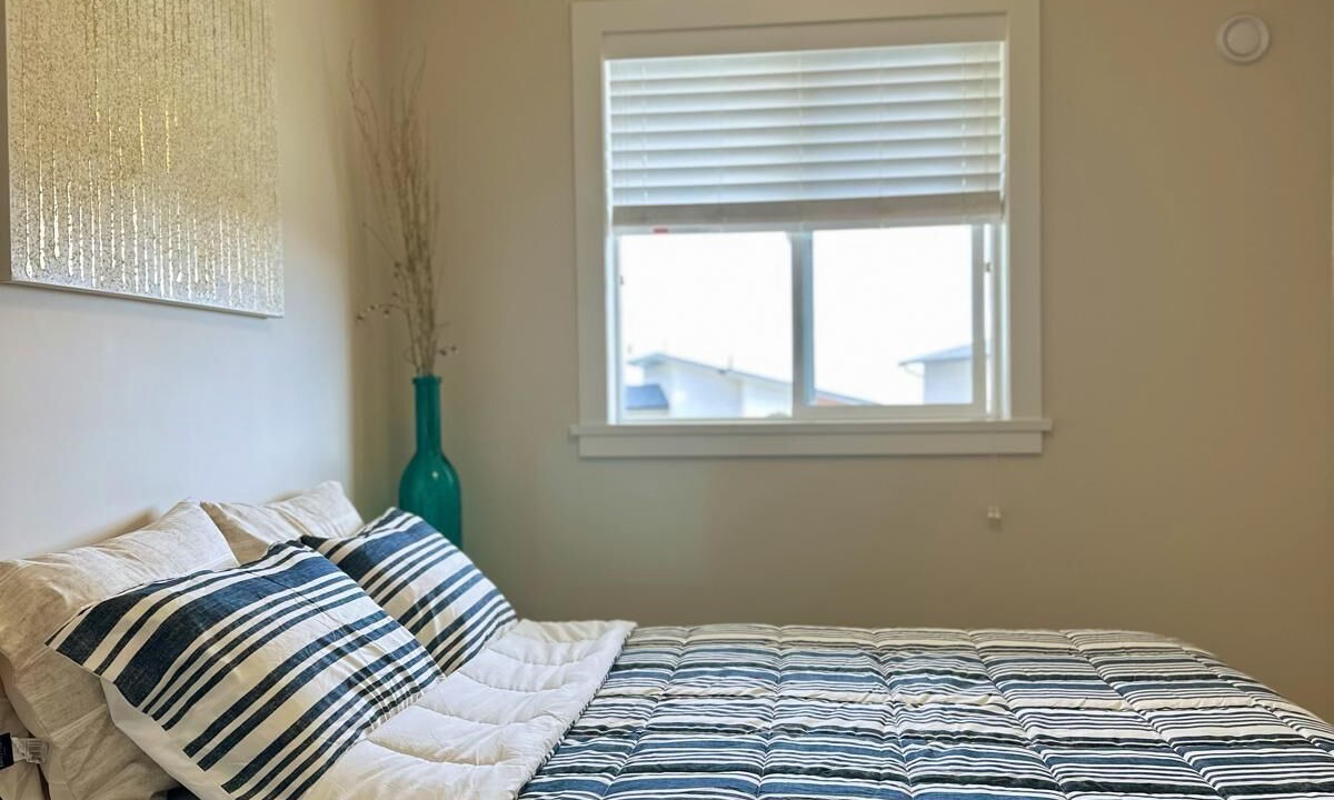 Photo of Bedroom in Colwood